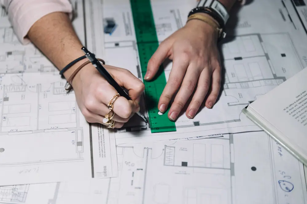 Top 7 echipamente esențiale pentru proiectele de construcții eficiente